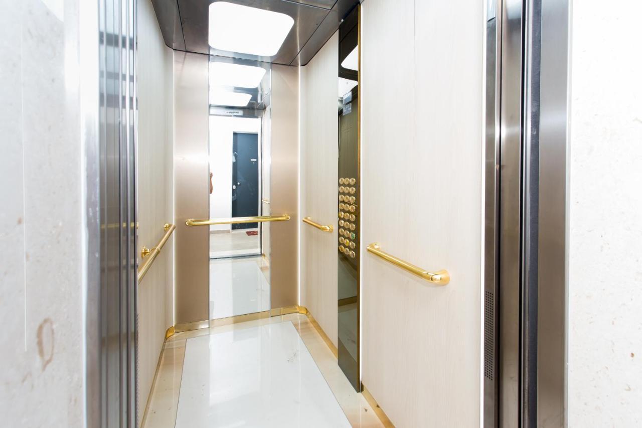 Iris Apartment Private Parking Split Exterior photo